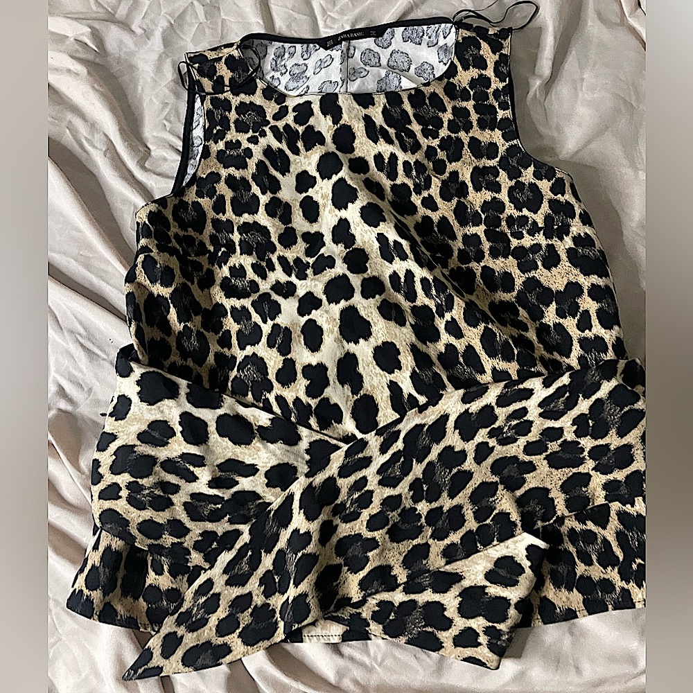 Animal Print vintage ZARA blouse with belt
( never worn )